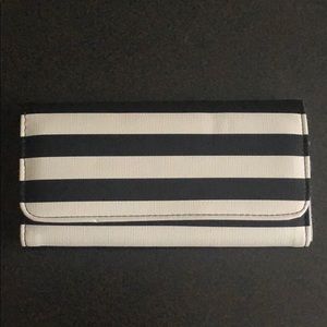 Kut from the Kloth Wallet